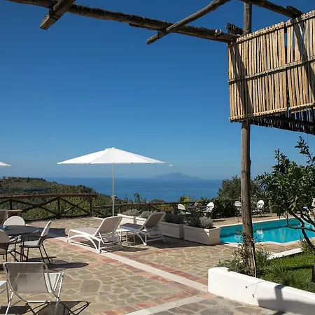 Caprile Konukevi 5*